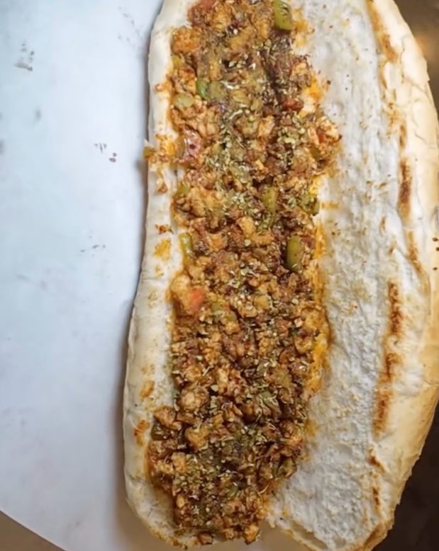Sebzeli tavuk ekmek